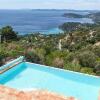 Отель Villa With 4 Bedrooms in Rayol-canadel-sur-mer, With Wonderful sea Vie, фото 5