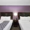 Отель La Quinta Inn & Suites by Wyndham Blue Springs, фото 3