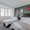Отель Room in Guest Room - Apple House Wembley - Family Room With Shared Bathroom, фото 14