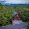 Отель Majestic Forest - 3 Br cabin by RedAwning, фото 18