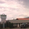 Отель Road Runner Motel в Меррите