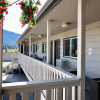 Отель The Canterbury Inn of Downtown Invermere, фото 7