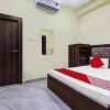 Отель OYO 82226 H R G Guest House в Гвалиоре