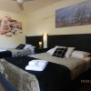 Отель Flying Spur Motel, фото 2