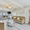 Отель Betsy's Beachfront Home, фото 8