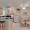Отель Waves 17 - One Bedroom Condo, фото 11