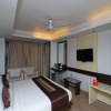 Отель OYO 12860 Hotel Red Leaf, фото 23