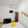 Отель Homestay Bahari near Wisata Bahari Tlocor Sidoarjo Mitra RedDoorz, фото 6