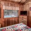 Отель 3 Bears Cabin - Two Bedroom Cabin, фото 2