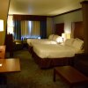 Отель Holiday Inn Express & Suites San Antonio NW near SeaWorld, фото 3
