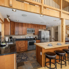 Отель Peterson Acres 3 Bedroom Home by NW Comfy Cabins by RedAwning, фото 11