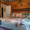 Отель Deep Creek Hideaway 2 Bedroom Cabin by RedAwning, фото 8