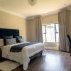 Отель Upmarket 4 bed Chisipite House - 2193, фото 5
