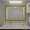 Отель Hampton Inn & Suites by Hilton Toronto Downtown, фото 9