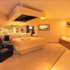 Отель Sybaris Pool Suites Indianapolis, фото 4