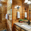 Отель Bear Hugs - Hot Tub, 2 Fire Pits, and Fireplace, фото 5