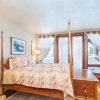 Отель Hilltop Hideaway - Expansive Views From This Private Estate, Hot Tub, Pool Table, фото 4