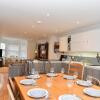 Отель Queens Mews a Contemporary Beach Side Holiday Home for 6, фото 9