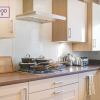 Отель Woolhampton Drive House By REDWOOD STAYS, фото 12