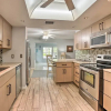 Отель Vibrant Largo Home: Heated Pool, Lake Views!, фото 9
