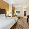 Отель La Quinta Suites by Wyndham South Bend Notre Dame Area, фото 25