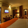Отель Meneur Hotel, фото 2