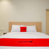 Отель RedDoorz near Exit Tol Banyumanik 2, фото 6