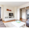 Отель Central Flat in Londons Battersea Sleeps 6, фото 12