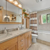 Отель Bear Lake Lodgings Bed & Breakfast, фото 8