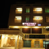 Отель OYO 10533 Hotel Victory Grand, фото 1
