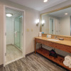 Отель Hampton Inn & Suites Wilmington/Wrightsville Beach, фото 11