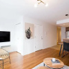 Отель Fresh & Styled 2 Bedroom Apt in Mile End, фото 3