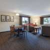 Отель AmericInn by Wyndham Petoskey, фото 5