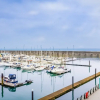 Отель Rethink Living - Luxury Brighton Marina, фото 23