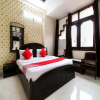 Отель Oyo 40431 Hotel Amar Prem, фото 16
