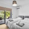Отель Villa Chriselia - 3 Bedrooms With Sea Access, фото 5