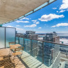 Отель Panoramic Lakeview in a Luxury Downtown Oasis, фото 8