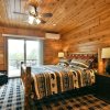Отель Majestic Moose Lodge 5 Bedroom Home by Redawning, фото 1