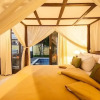Отель SMV . 8-BR · 8BR Pool Prime Area Walk to Beach N Shops Legian, фото 24