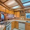 Отель Cozy Family Home w/ Tahoe Views, 7 Min to Heavenly, фото 16