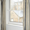 Отель Bright 2 Bedroom Apartment With Parking in Edinburgh, фото 8