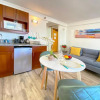 Отель Beautiful Studio in the Heart of Waikiki, 1 Block to Beach, Split AC & WiFi, фото 3
