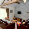 Отель Burnlee House Apartment, фото 6