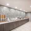 Отель La Quinta Inn & Suites by Wyndham Kingsville, фото 17