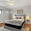 Отель Posh 1BR Apartment in Arlington Heights, фото 13