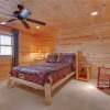 Отель Bear View - Three Bedroom Cabin, фото 4