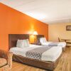 Отель Econo Lodge Inn & Suites Airport, фото 4