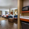 Отель Comfort Suites, фото 4