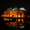 Отель Mirror Lake Hotel, фото 1