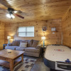 Отель Homespun Hospitality by Heritage Cabin Rentals, фото 4